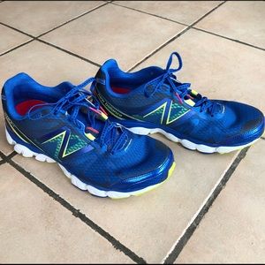 Like-new NB running sneakers